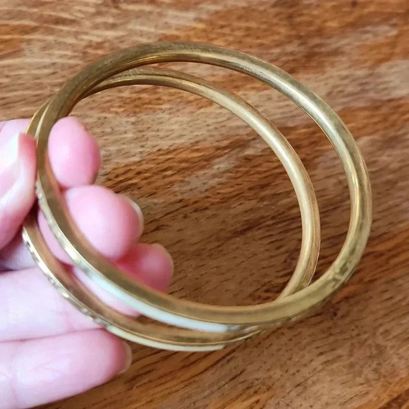 Vtg bone & brass bangle bracelet set - Picture 8 of 9